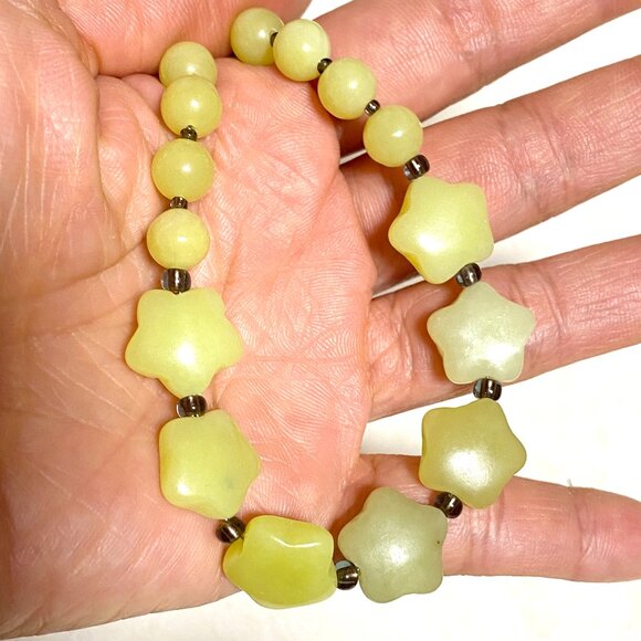 Starry Night Necklace, Lemon Yellow Star-Shape Serpentine Beaded Choker - Picture 15 of 15